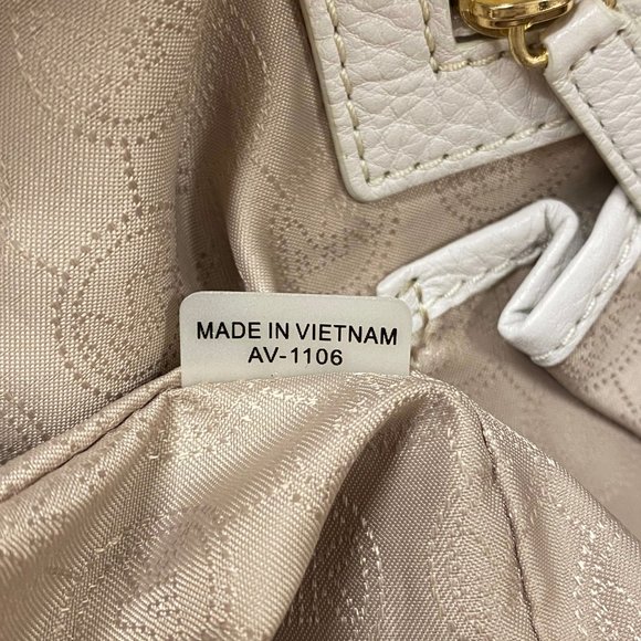 Michel by Michael Kors Jet Set Vanilla Chain Tote - Picture 3 of 9